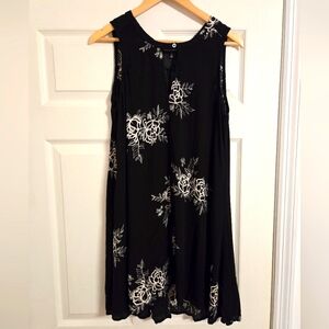 Living Doll black floral sleeveless dress size large